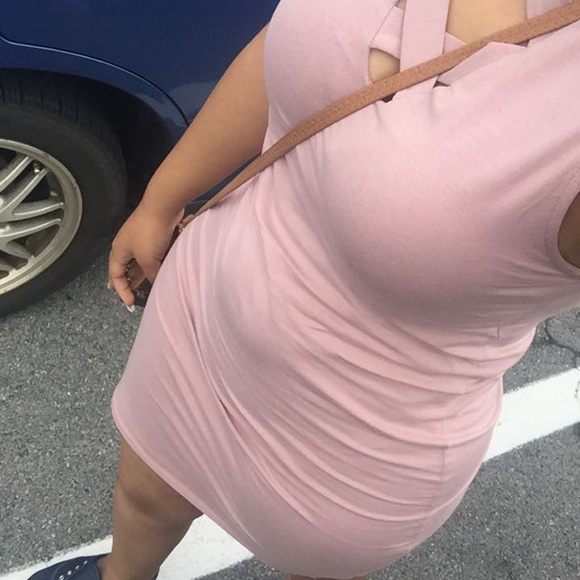 Pink Body-con ✰✰✰ - Picture 2 of 2